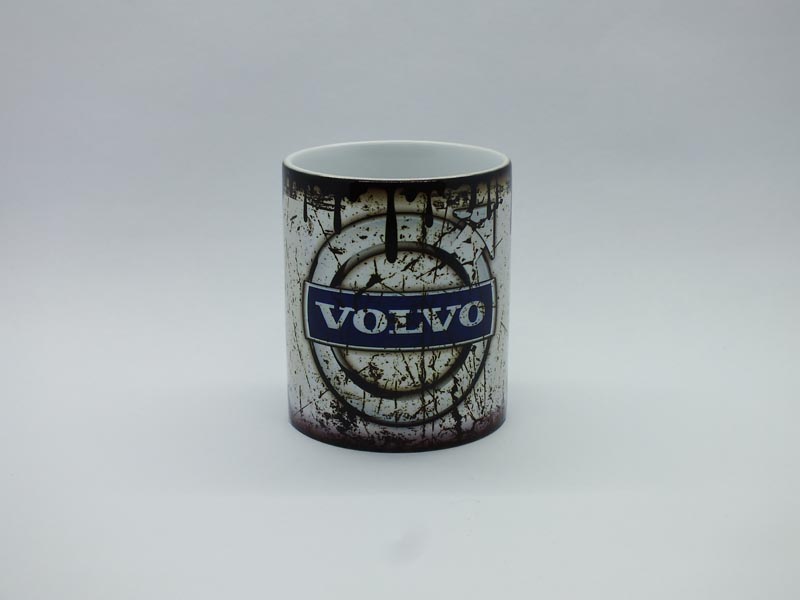 Hrnček VOLVO s olejovým efektom 